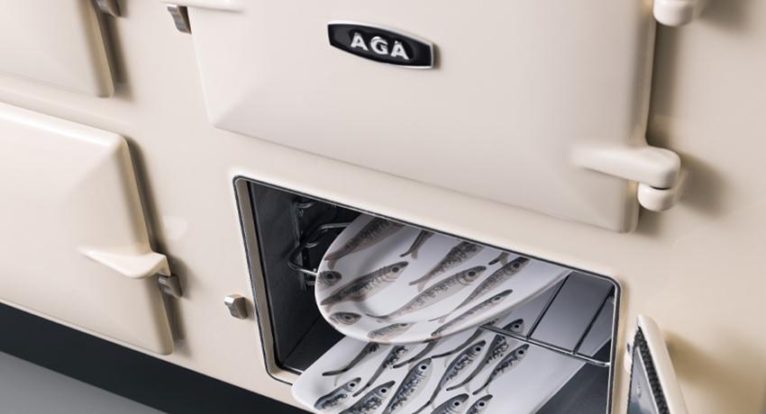 AGA warming oven ideal for keeping plates warm 